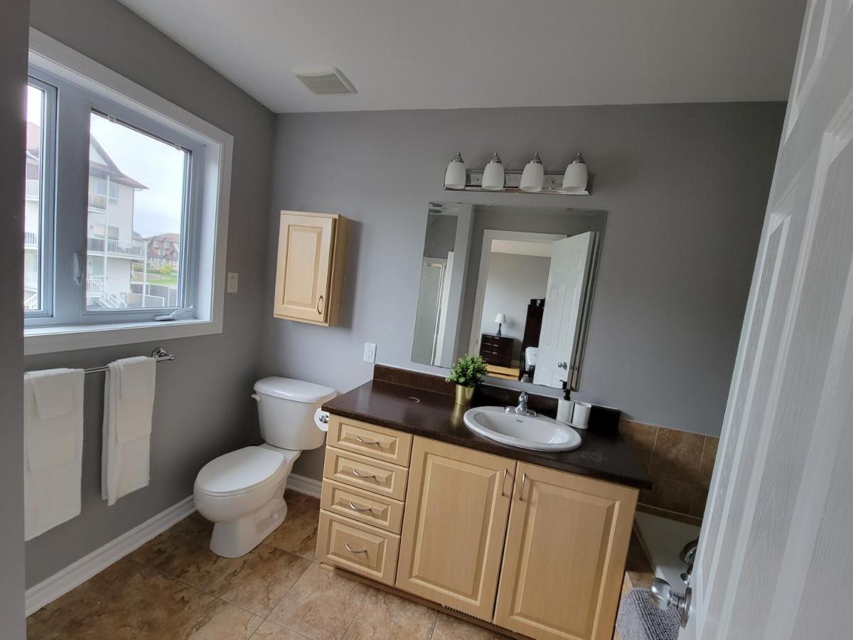 Cozy 3 Bedroom Town House 20 Min From Ottawa Down Town And Airport Екстериор снимка